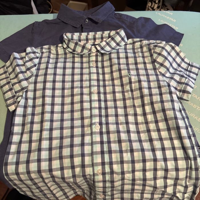 Vends lot de deux chemises okaidi 5 ans très bon état