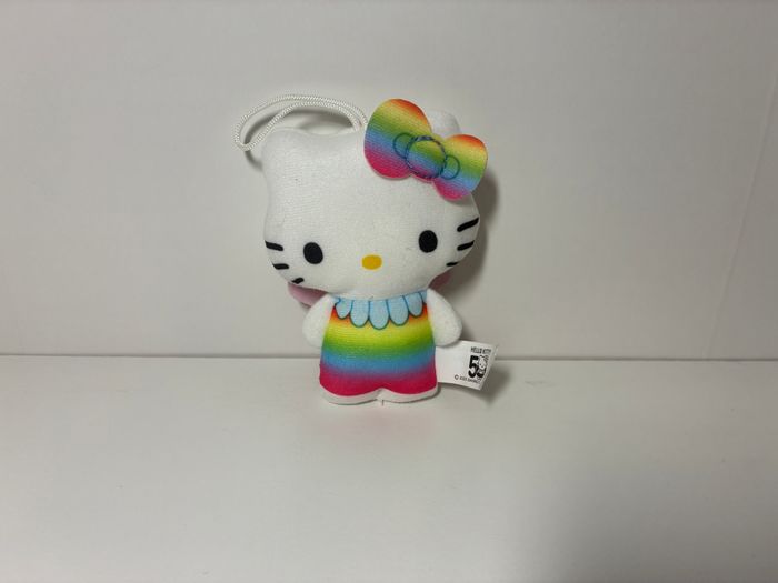 Petite Peluche Hello Kitty 50th Anniversary Rainbow - photo numéro 1