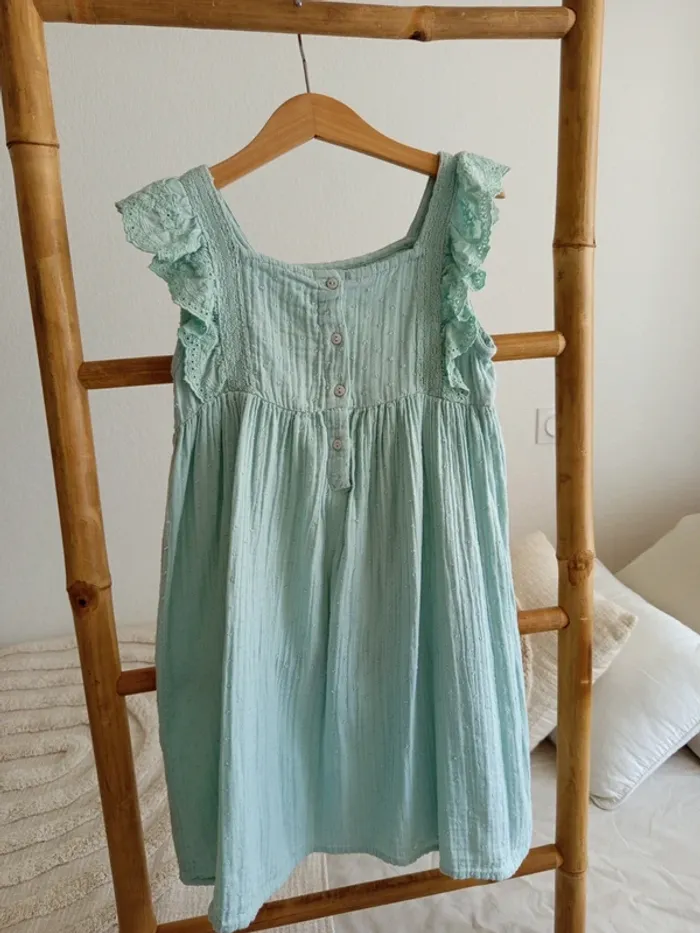 Robe en gaze de coton plumetis avec détails broderie anglaise 8 ans - photo numéro 4