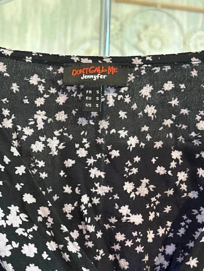 Blouse fleurie taille 36 marque Jennyfer • - photo numéro 3