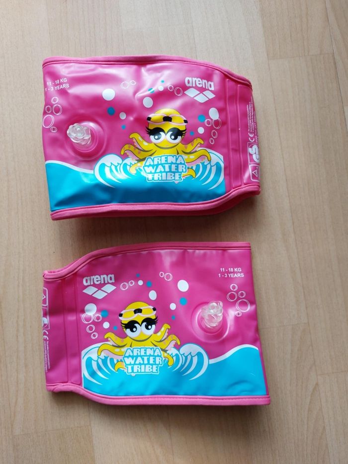 Lot 2 brassières piscine 1/3 ans - photo numéro 2