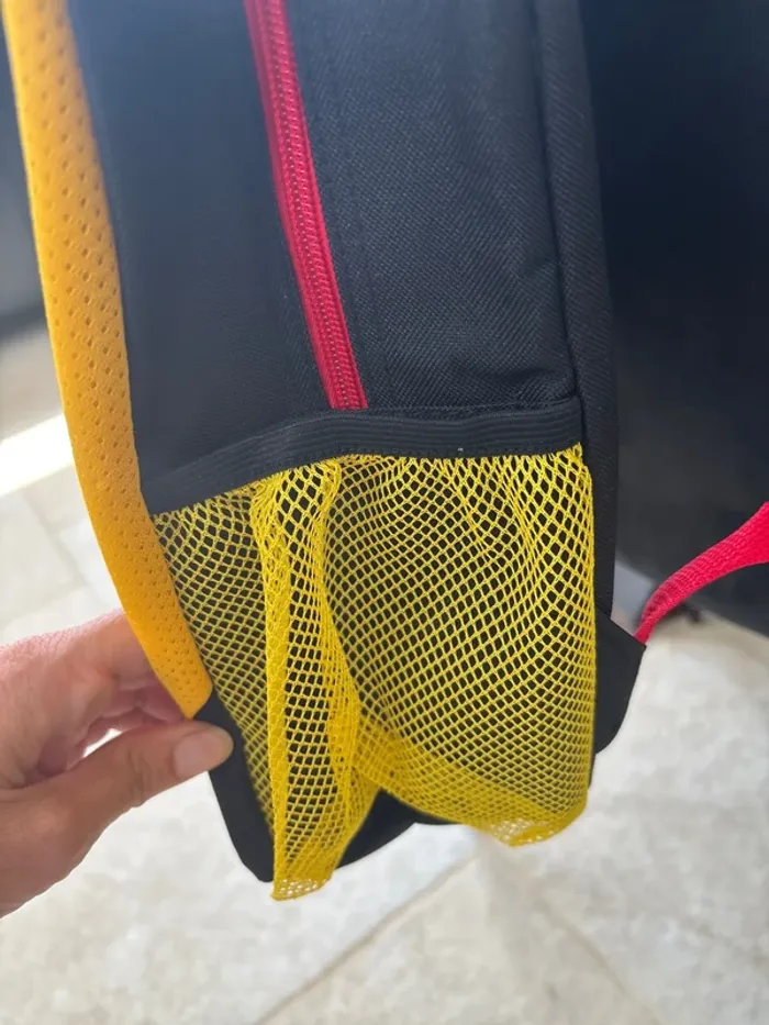 Petit Sac à dos Pokémon pikachu - photo numéro 3