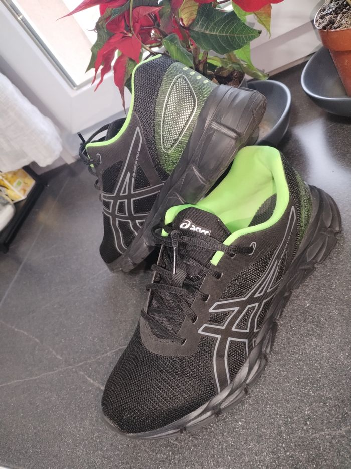 Asics neuves T42,5 - photo numéro 2
