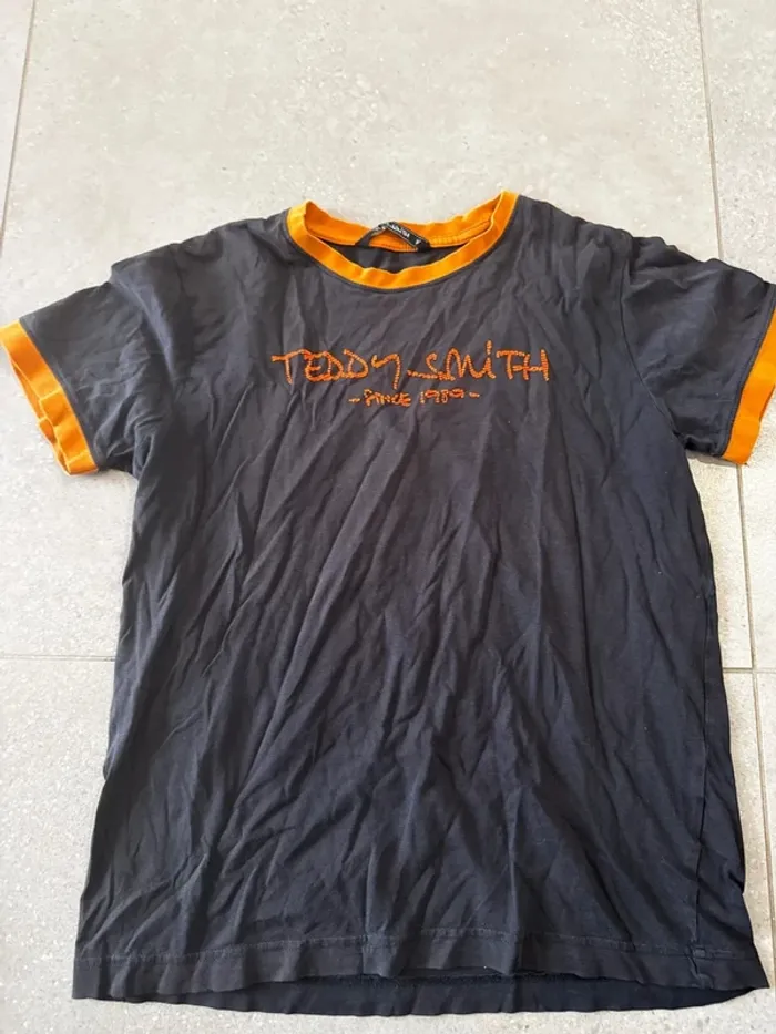 T-shirt Teddy Smith 16 ans, très bon état