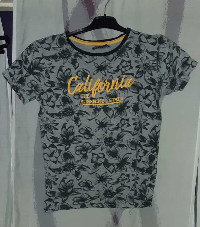 Tee-shirt garçon Taille 12 ans TQF collection