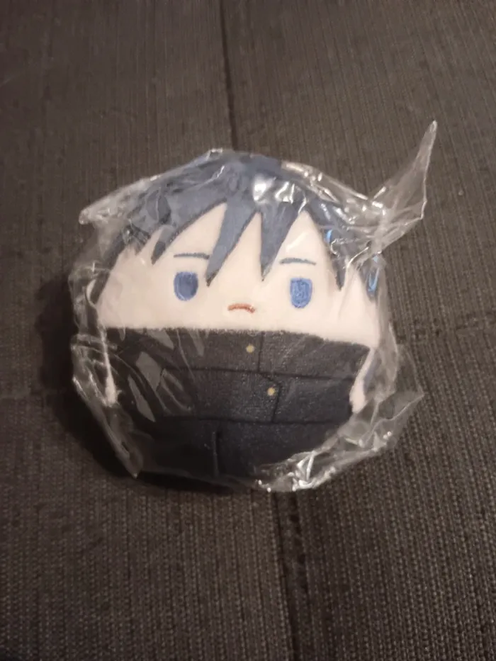 peluche strap ronde jujutsu kaisen megumi fushiguro