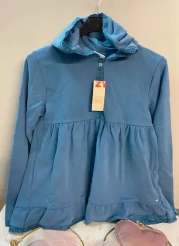 Blouse à capuche fille (neuf) - Taille 11 ans - photo numéro 2