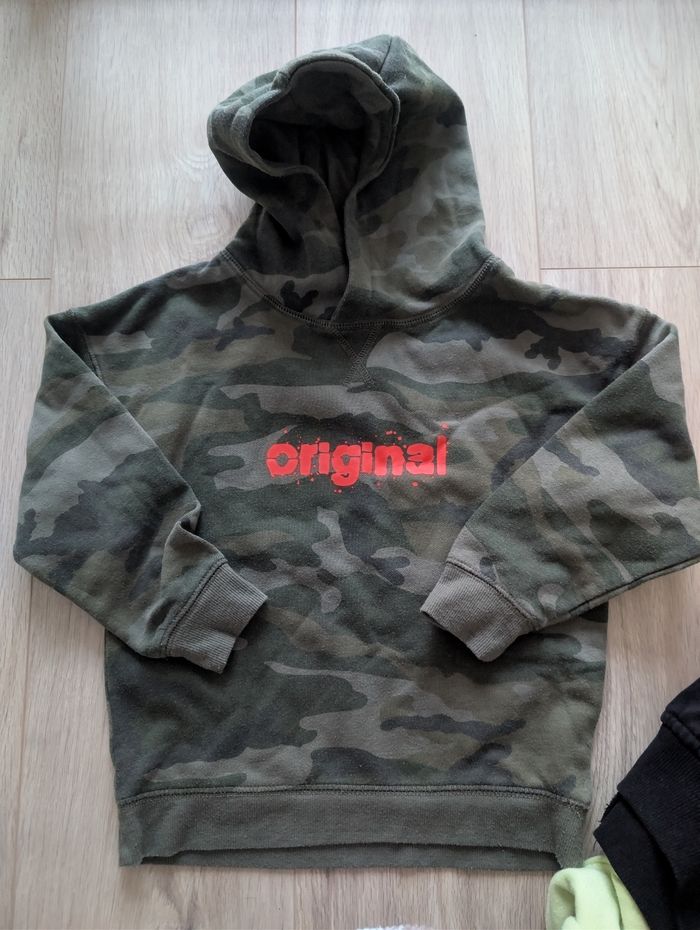 Lot vêtements 5 ans - photo numéro 4