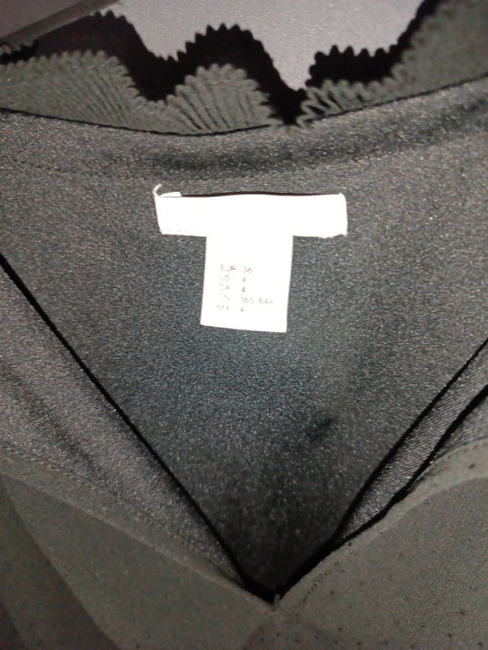 Robe noir avec collerette h&m très chic. Taille 36. - photo numéro 6