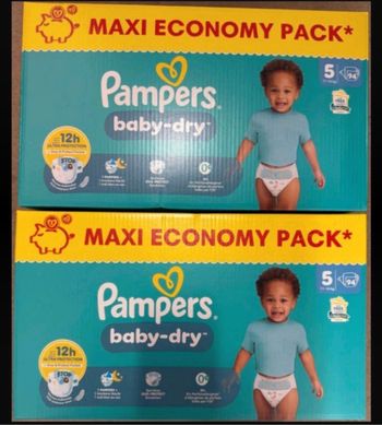 Lot de 2 cartons de couches Pampers taille 5