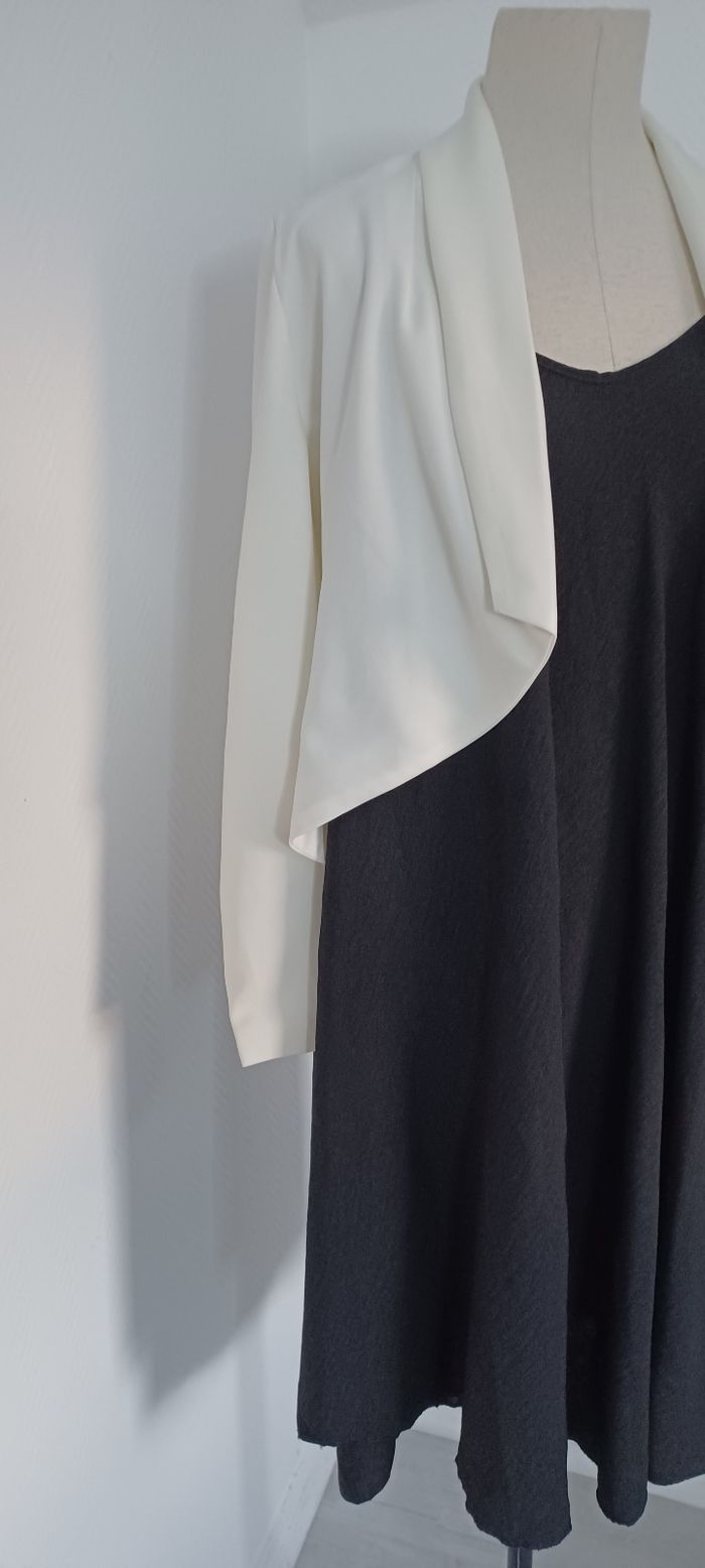 Très joli ensemble femme - photo numéro 3