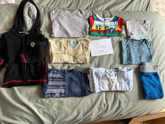 Lot de 18 vêtements enfants garçon - 6 mois - toutes marques - photo numéro 2