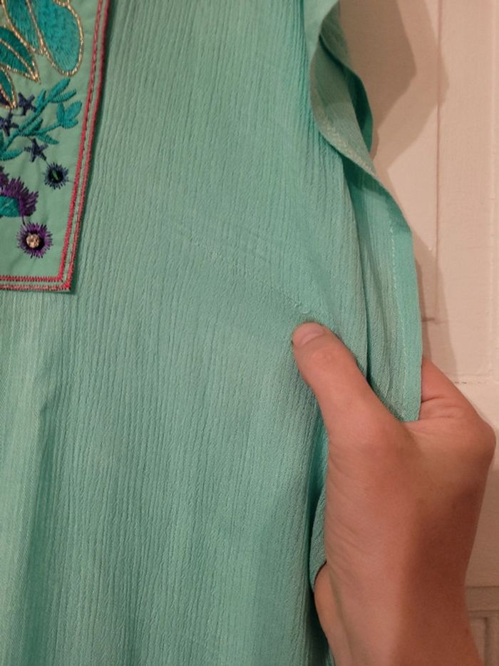 T shirt léger vert clair a strass - photo numéro 11