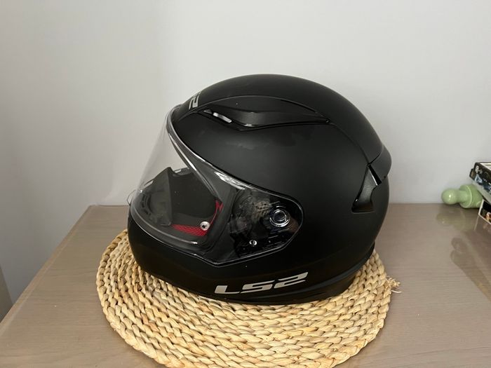 Casque enfant taille S comme neuf - photo numéro 3