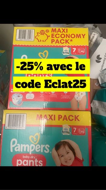 Deux paquets de couches culottes taille 7
