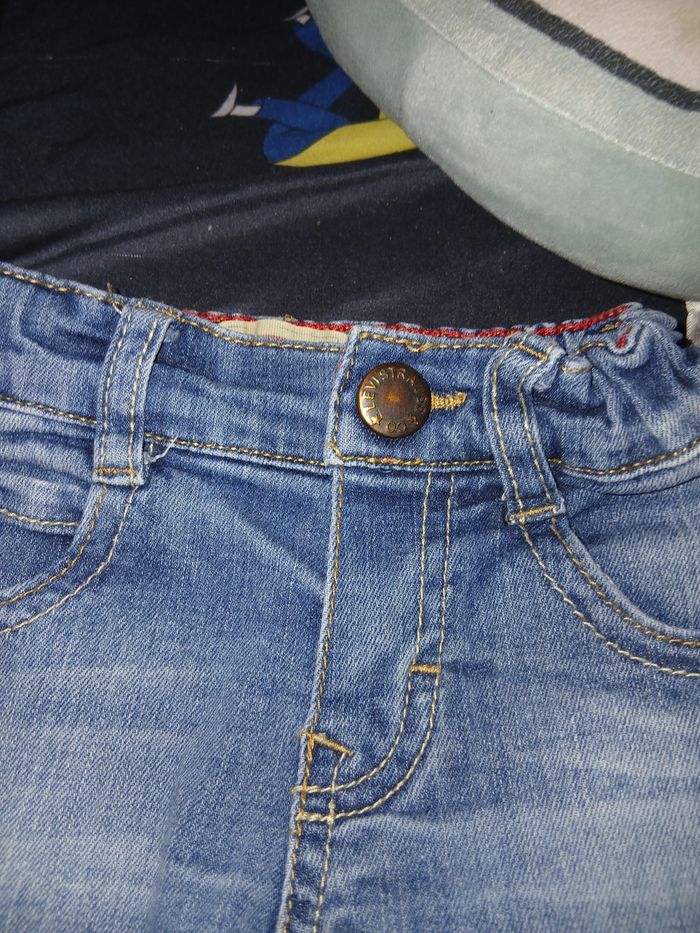 Jeans levi’s et veste sans manches domyos - photo numéro 1