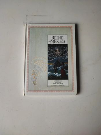Livre conte la reine des neiges