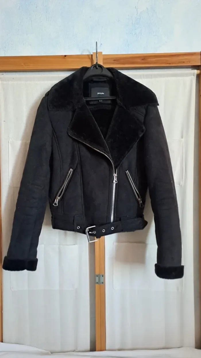 Perfecto noir fausse fourrure / Veste en daim / Blazer fausse fourrure / Veste Femme Noir - photo numéro 2