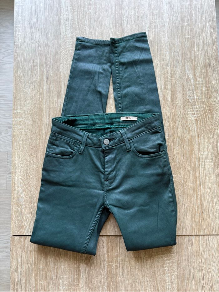 Pantalon slim luisant vert foncé reiko taille 34 XS - photo numéro 2