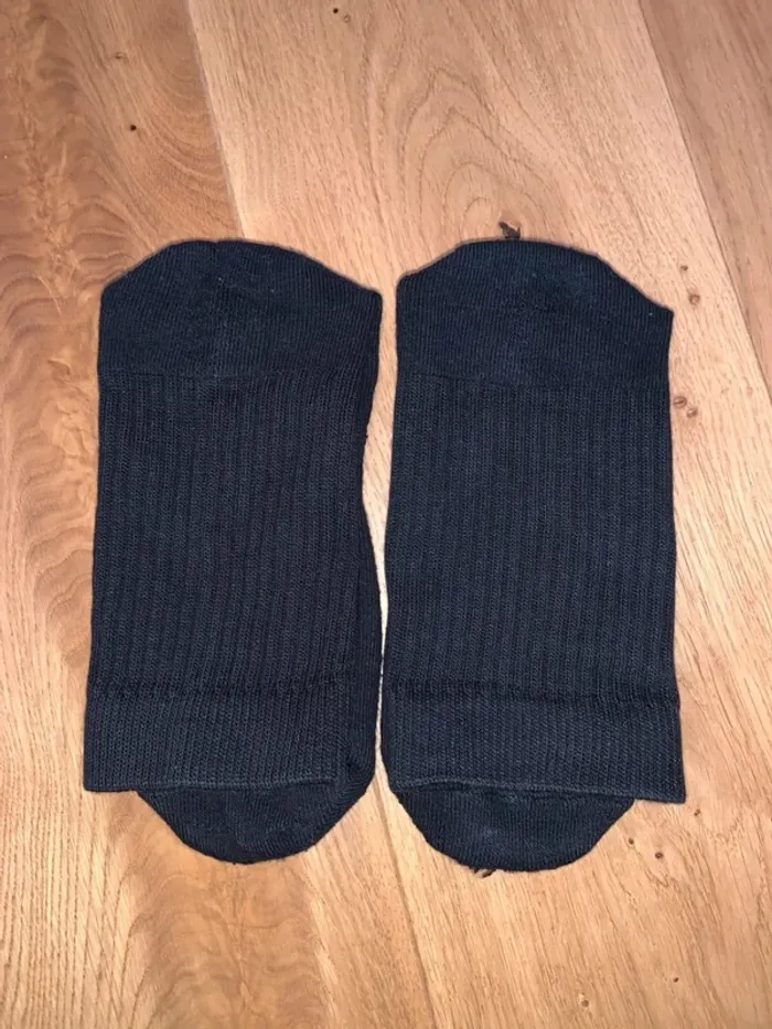 Chaussettes noires macron 43-46 - photo numéro 2