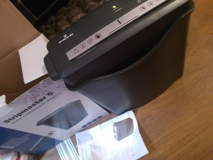 PAVO stripmaster 6 Destructeur de documents et cartes bancaires - photo numéro 1