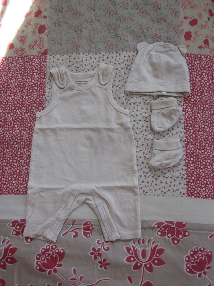 Ensemble naissance taille 1 mois