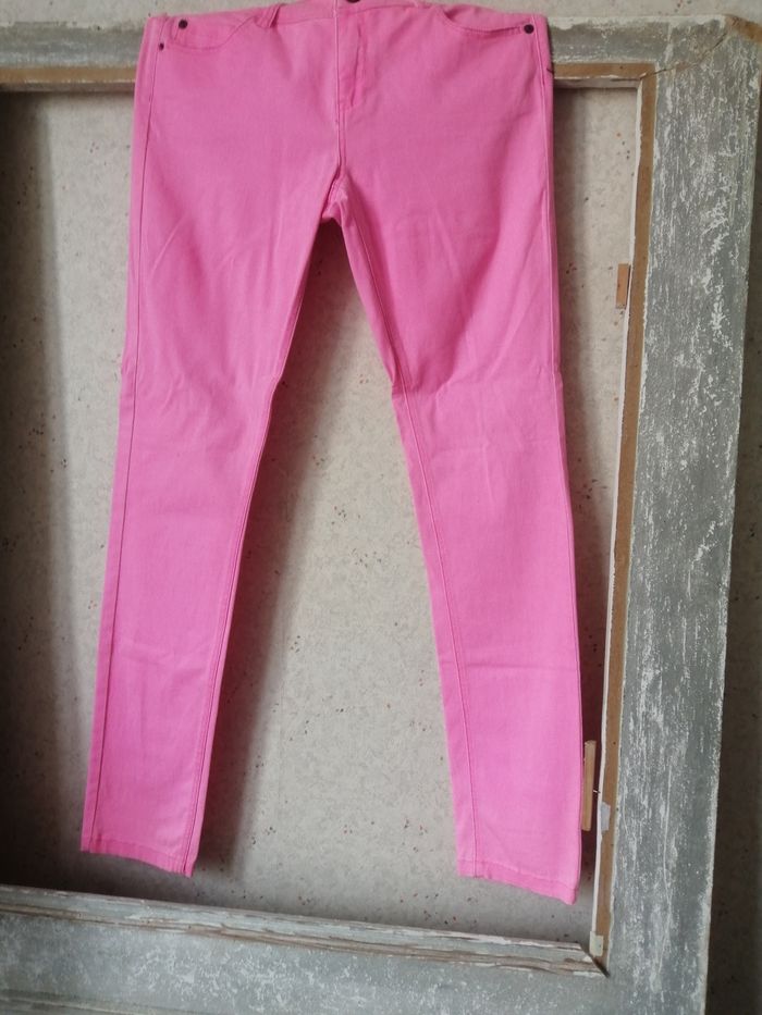 Pantalon rose clair. - photo numéro 2