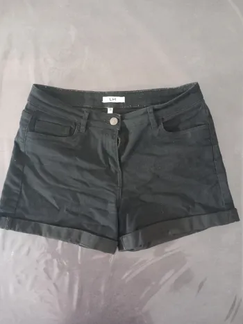 Short noir La Halle taille 38 très bon état