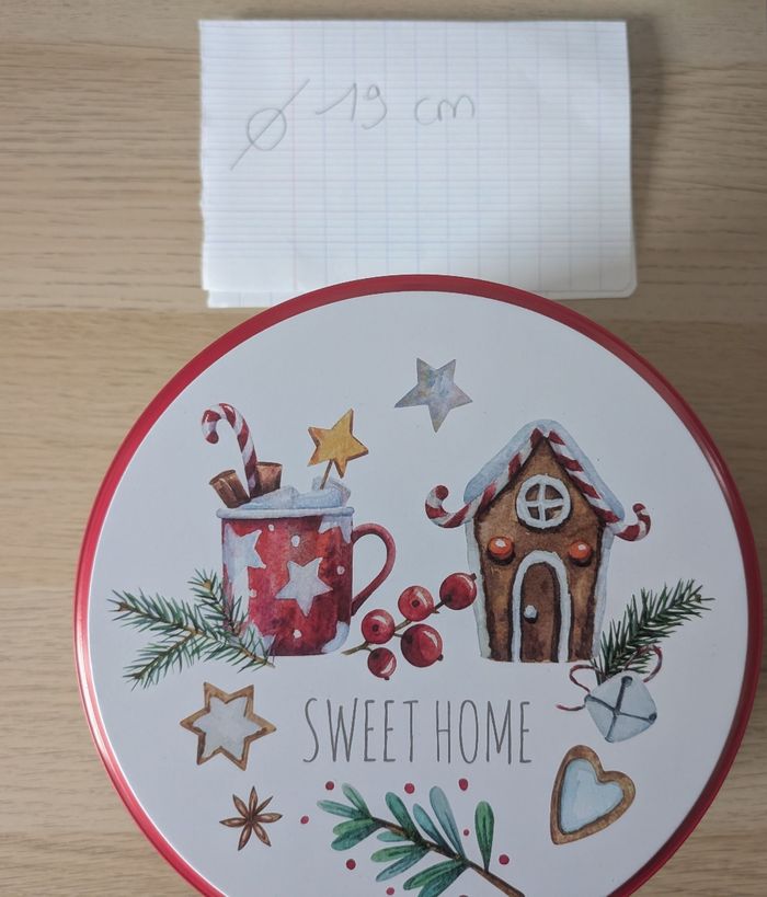 Boîte à Biscuits Ronde de Noël "Sweet Home" - Diamètre 19 cm