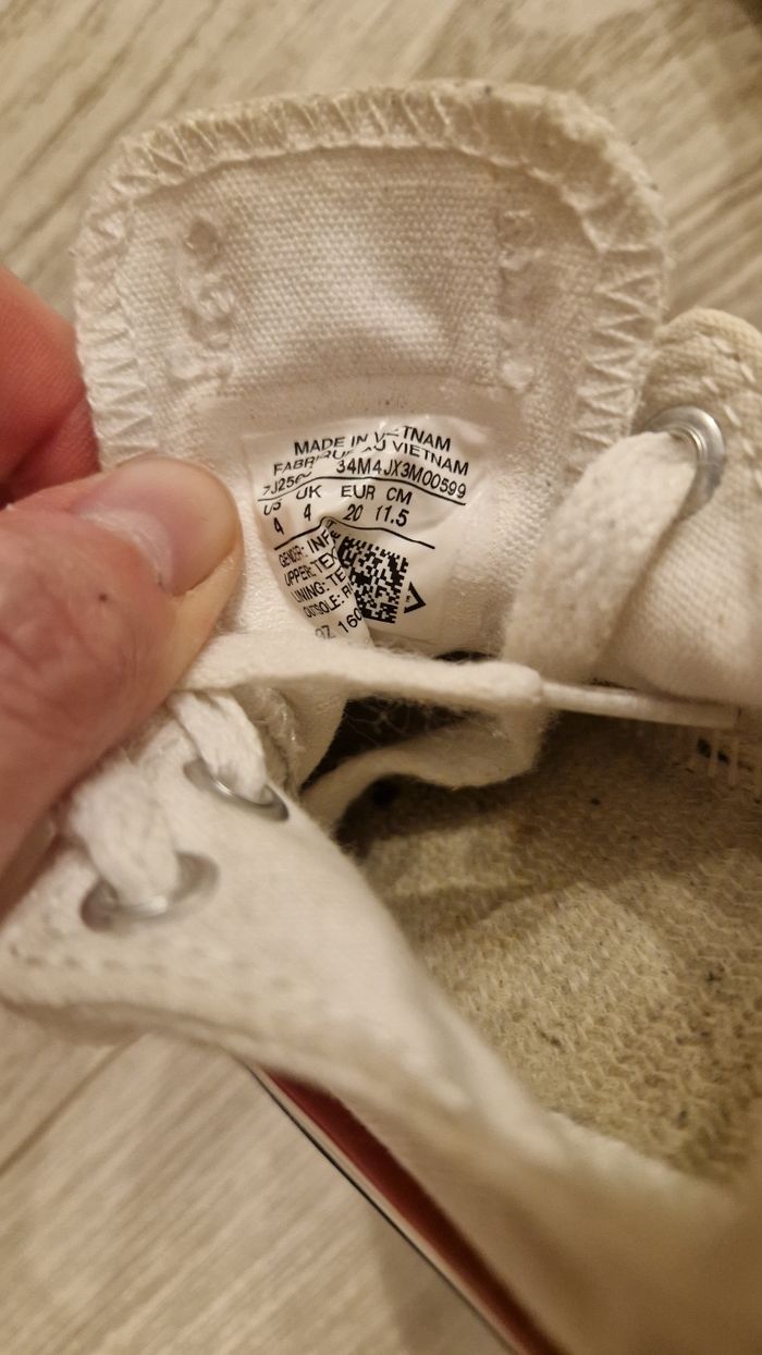 Converse basse blanche all star Pointure 20 - photo numéro 2