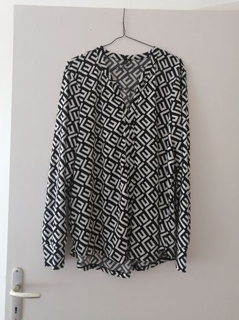 Tunique noir et blanc à motifs