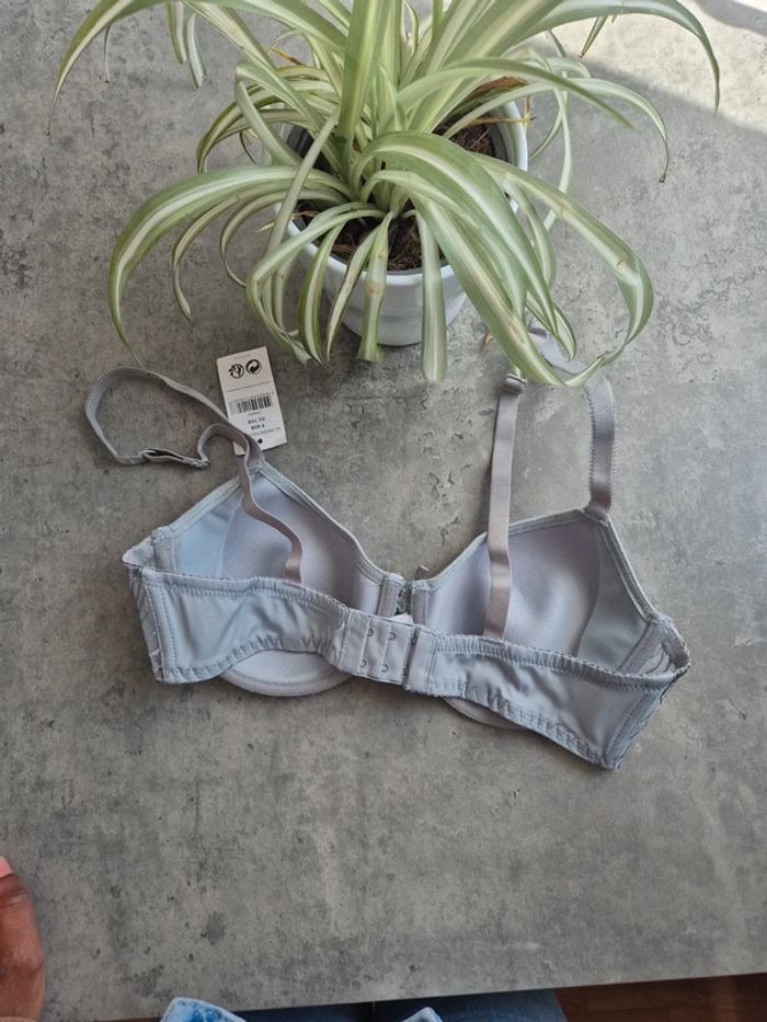 Soutien gorge - photo numéro 3