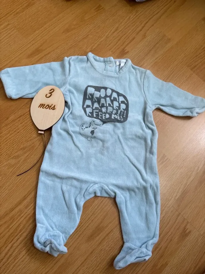 3 pyjama - photo numéro 2
