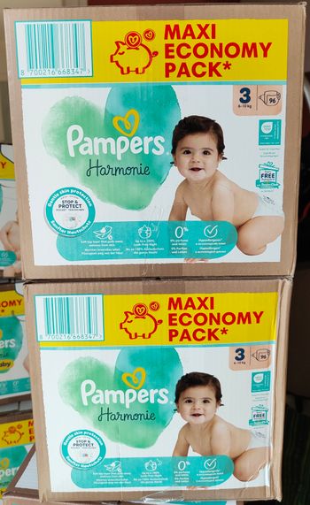 Lot de 192 couches Pampers harmonie t3