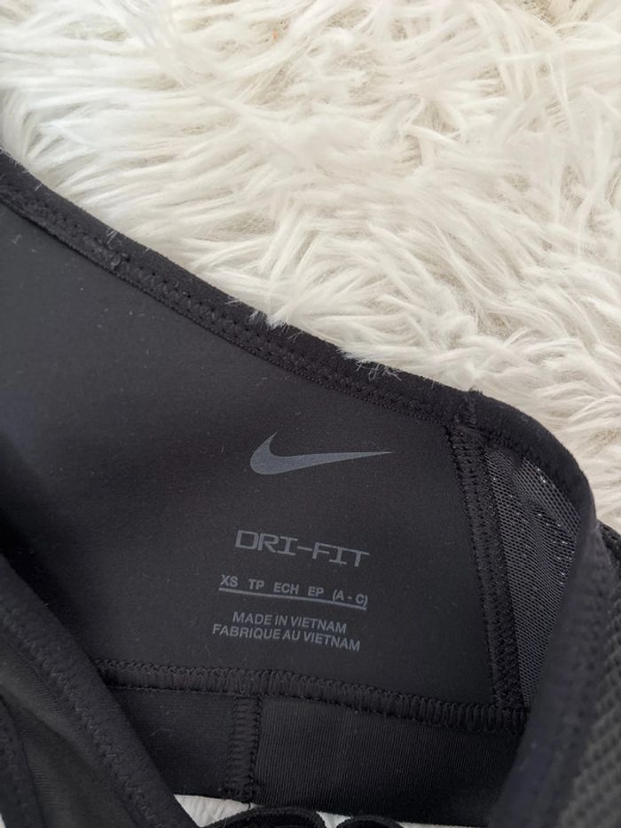 Brassière de sport femme Nike taille XS - photo numéro 8