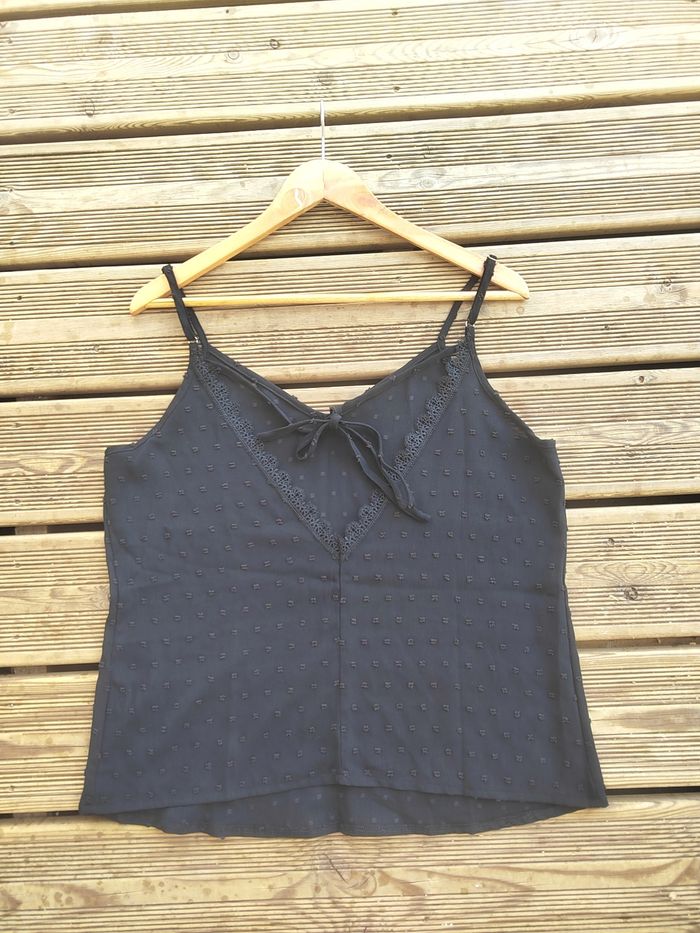 Top noir Shein en dentelle & plumetis – Élégance féminine – Taille L – Très bon état - photo numéro 4