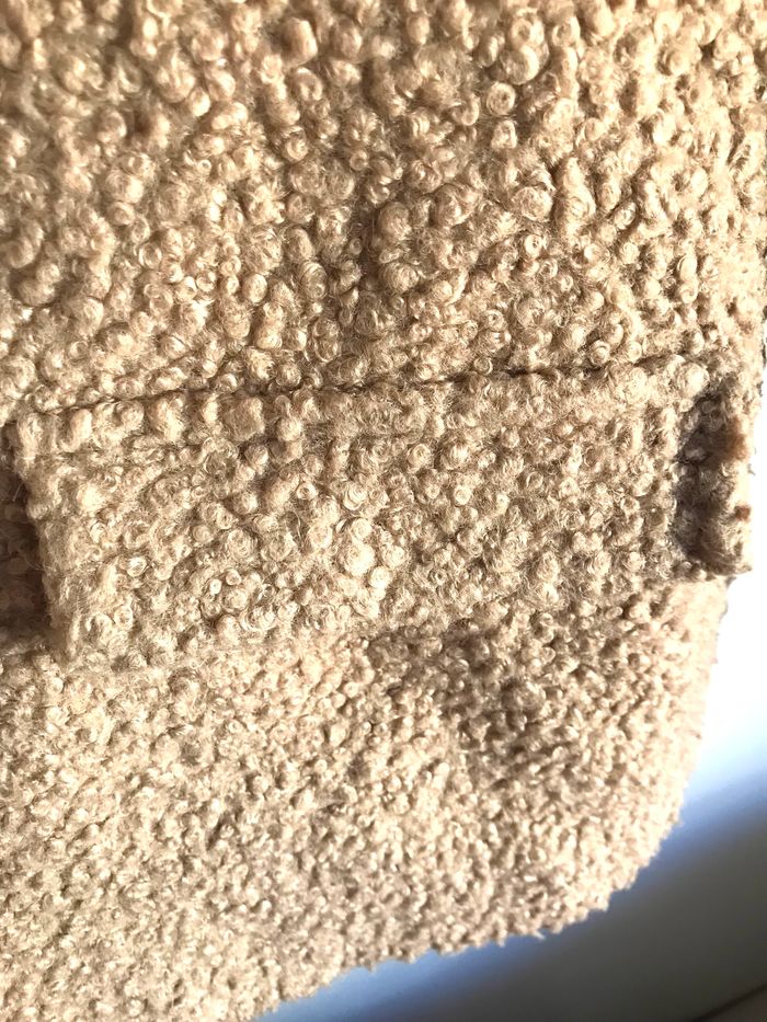 Manteau PrettyLittleThing beige effet bouclettes taille 40/42 - photo numéro 8