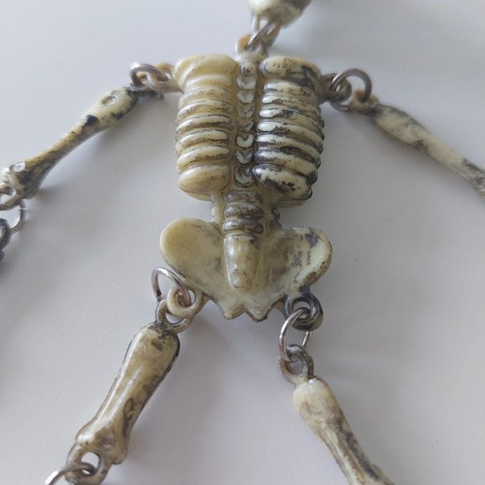 Porte-clé en forme de squelette - photo numéro 3