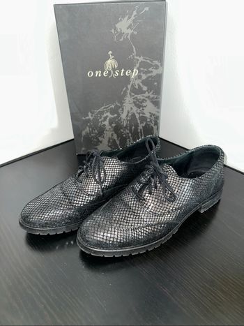 Derbies noires et argentées écailles en cuir véritable One Step T39
