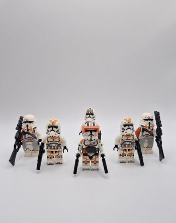 Figurines type lego Commandant Clone Cody + 5 clones de la 212ème star wars