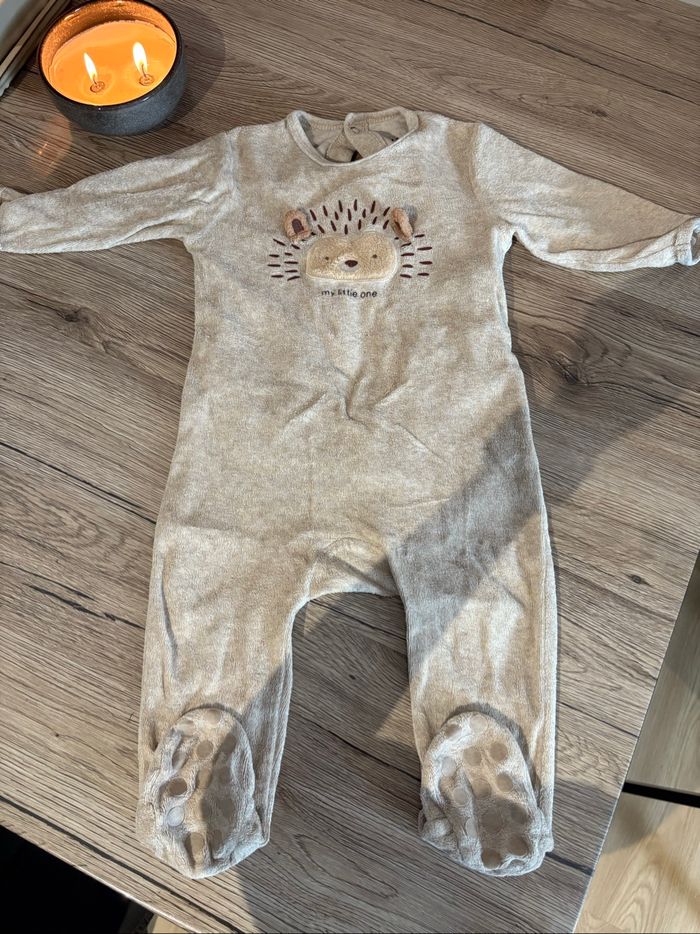 Lot 6 pyjama une pièce 12 mois - photo numéro 7
