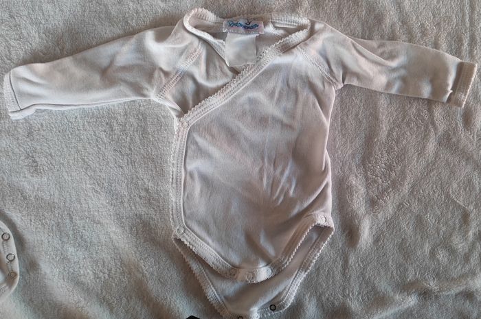 Lot body taille naissance/ 0 mois - photo numéro 3