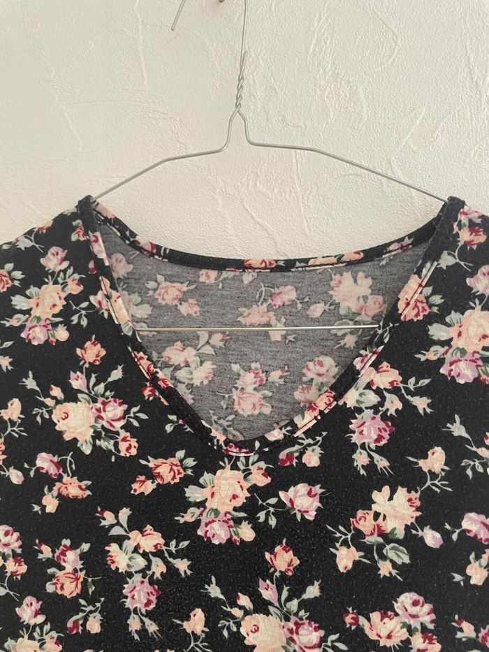 t-shirt fleuri - photo numéro 5