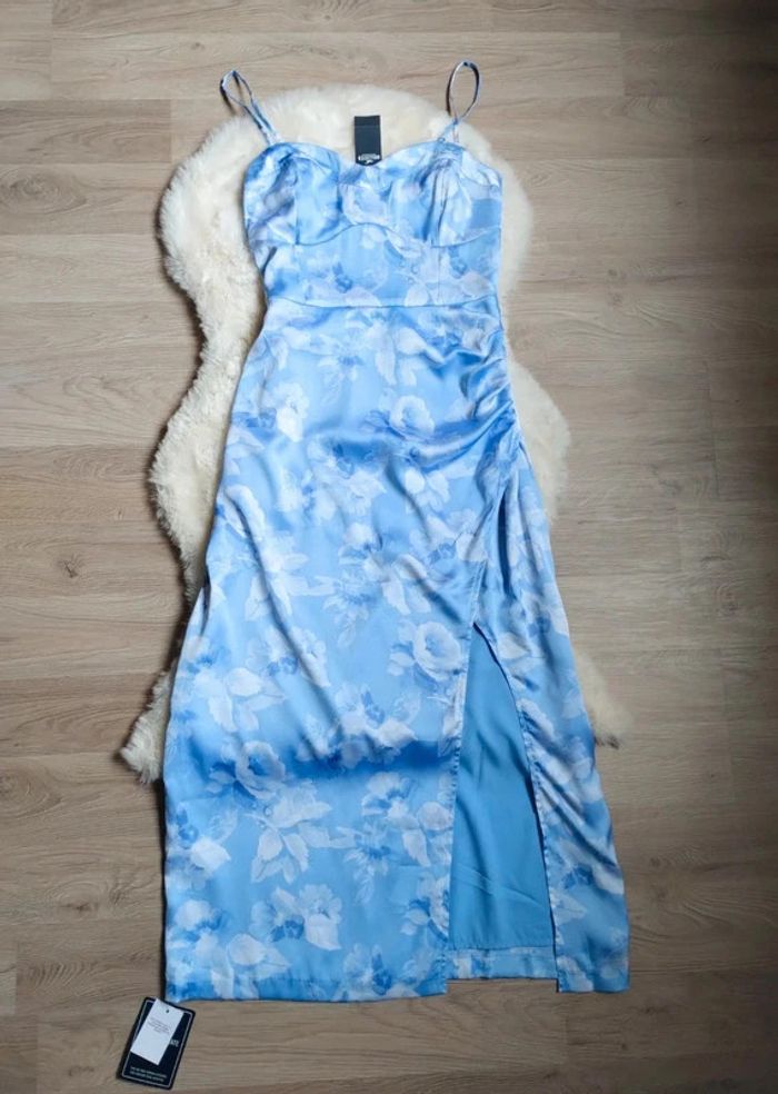 Hollister robe satinée taille S - photo numéro 3