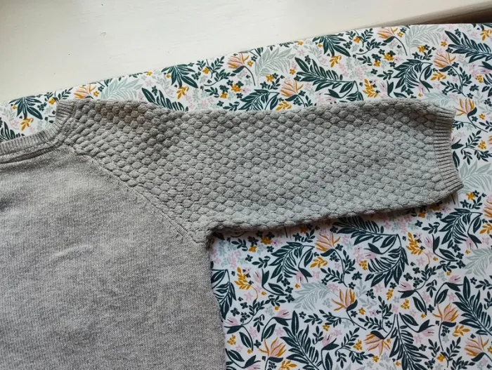Pull H&M gris pour fille 74 cm - photo numéro 8