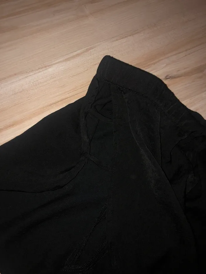 short undiz en satin ouvert sur les côtés - photo numéro 2