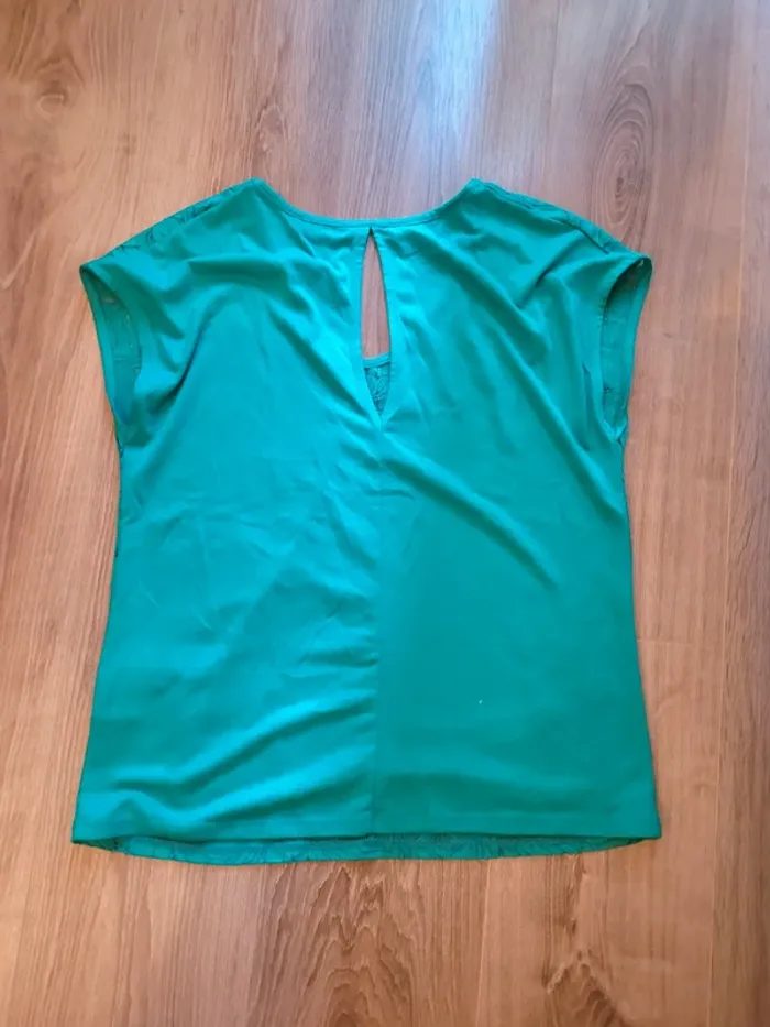 Haut vert Camaïeu Taille M - photo numéro 2