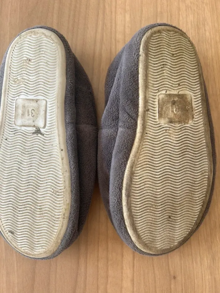 Pantoufles t-rex NPO pointure 31 - photo numéro 4