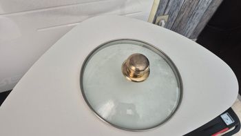 Couvercle en verre avec poignée