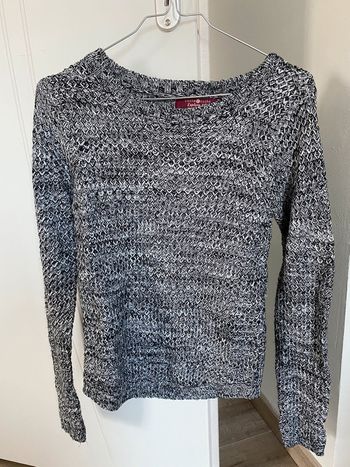 Pull à mailles brillantes